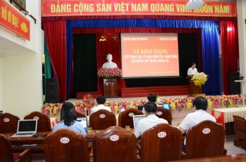 Khai giảng lớp Trung cấp lý luận chính trị - hành chính hệ không tập trung khoá 172 huyện Lộc Hà bằng hình thức trực tuyến