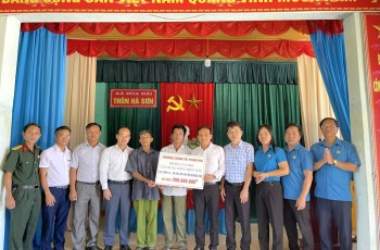 Trường Chính trị Trần Phú phối hợp đỡ đầu, tài trợ xây dựng nông thôn mới tại Thôn 13, xã Hòa Hải, huyện Hương Khê