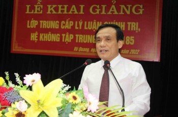 Khai giảng lớp Trung cấp lý luận chính trị khóa 185 tại huyện Vũ Quang