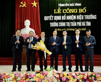 Lễ công bố Quyết định bổ nhiệm Hiệu trưởng Trường Chính trị Trần Phú