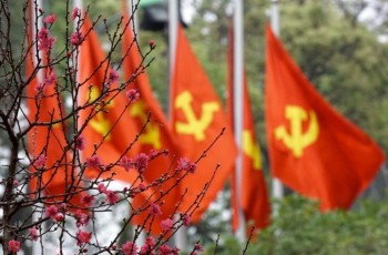 Không thể tách rời Đảng quang vinh với những mùa xuân của dân tộc