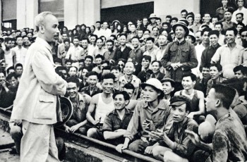 Giảng viên Trường Chính trị Trần Phú học...