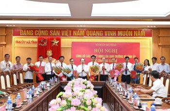 Ban Thường vụ Tỉnh ủy Hà Tĩnh công bố các quyết định về công tác cán bộ