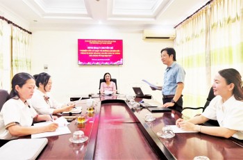 Chi bộ khoa Lý luận cơ sở tổ chức sinh hoạt chuyên đề: Nghiên cứu Lý luận về đường lối đổi mới - thành tố được bổ sung vào nền tảng tư tưởng của Đảng