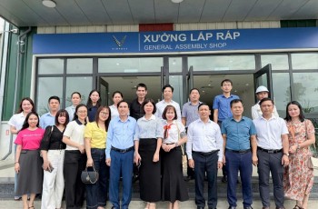 Cán bộ, giảng viên Trường Chính trị Trần...