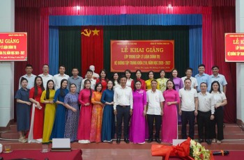 Khai giảng lớp Trung lý luận chính trị, hệ không tập trung Khóa 210, năm học 2026 - 2027, mở tại Phường Sông Trí