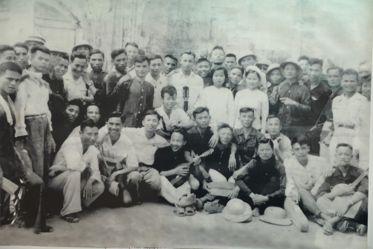 Giảng viên, học viên Trường Đảng Trần Phú đi nghiên cứu thực tế